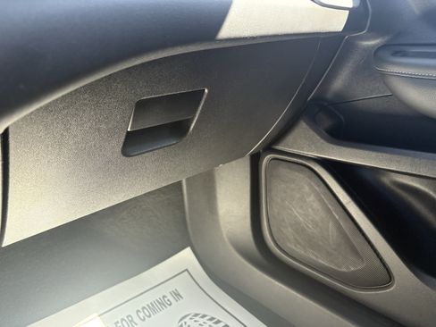 Used 2024 GMC Terrain SLT FWD image 24