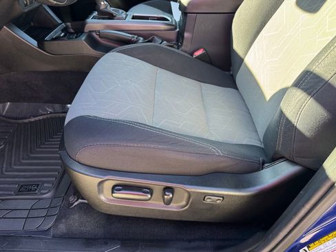 Used 2022 Toyota Tacoma TRD Off-Road image 37