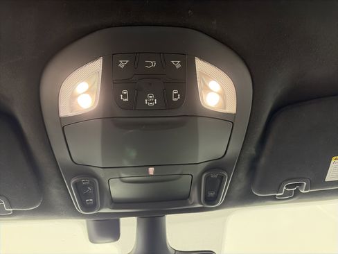 Used 2021 Chrysler Pacifica Pinnacle image 34