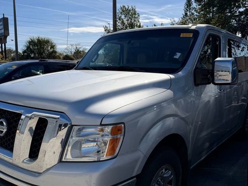 Used 2014 Nissan NV 3500 SL w/ Technology Package image 4