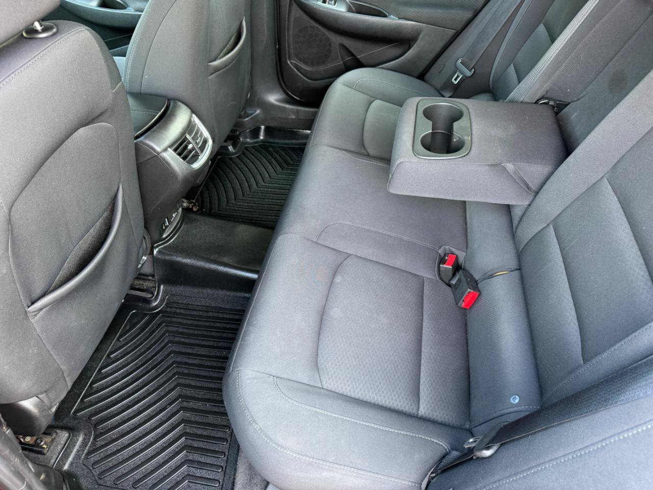 Used 2016 Chevrolet Malibu LT FWD image 29