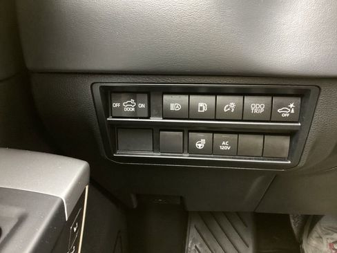 Used 2024 Toyota Tundra Platinum AWD/4WD image 26