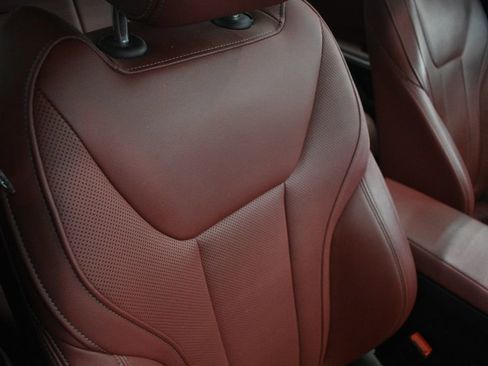 Used 2023 BMW 330i Sedan w/ M Sport Package image 23