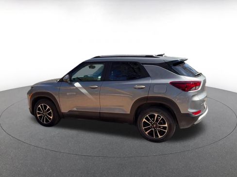 Used 2025 Chevrolet TrailBlazer LT image 10