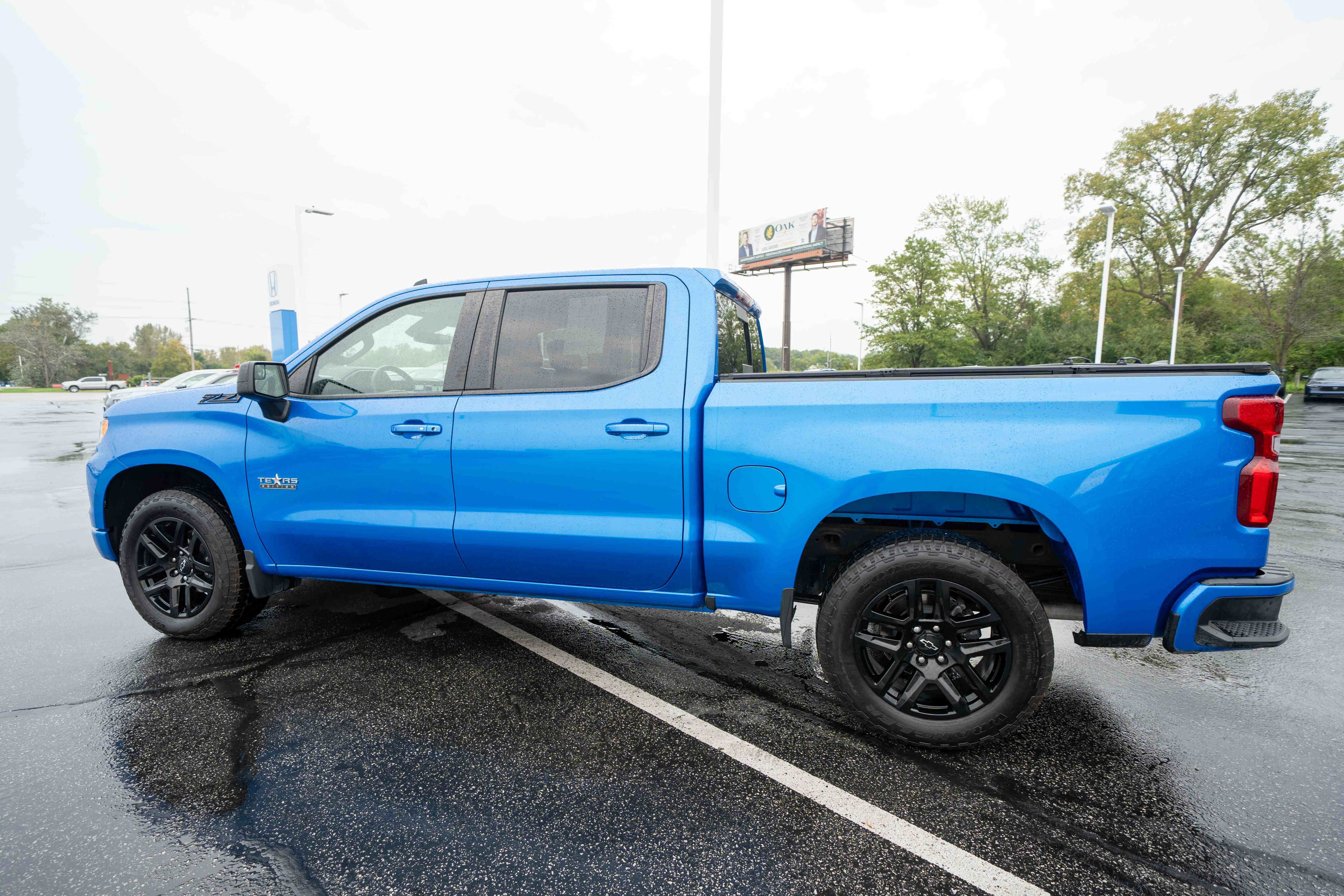 Used 2025 Chevrolet Silverado 1500 RST w/ Texas Edition Plus AWD/4WD image 4
