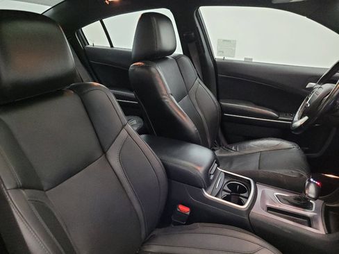 Used 2022 Dodge Charger SXT w/ Leather Interior Group RWD image 21