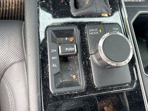 Used 2025 Toyota Tundra Limited image 12