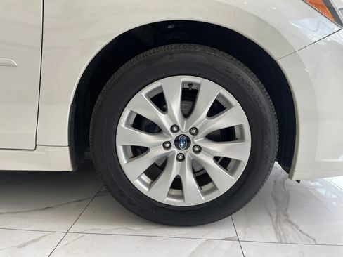 Used 2017 Subaru Legacy 2.5i Premium AWD/4WD image 27