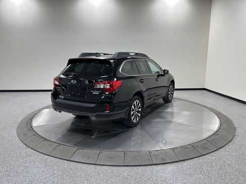 Used 2017 Subaru Outback 2.5i Limited image 6
