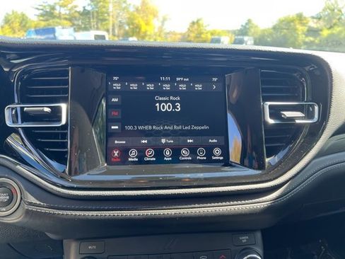 Used 2022 Dodge Durango SXT image 37