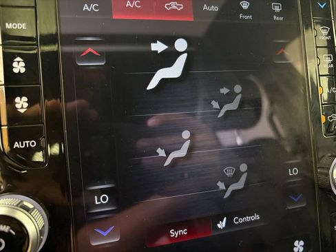 Used 2020 RAM 1500 Laramie image 31