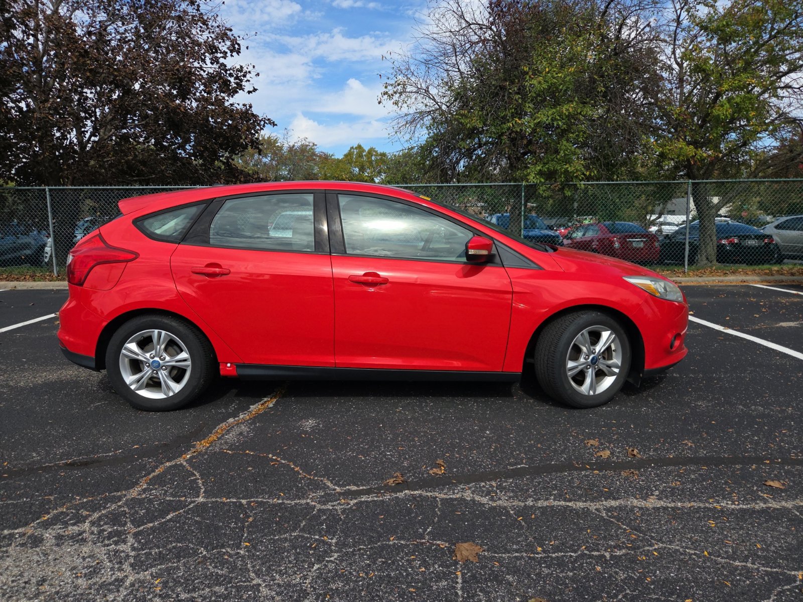 Used 2013 Ford Focus SE FWD image 2
