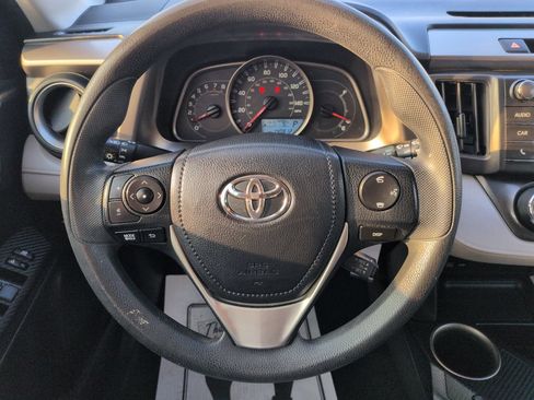 Used 2014 Toyota RAV4 LE FWD image 14