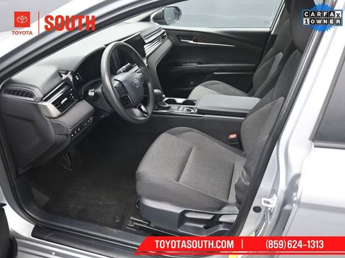 Used 2025 Toyota Camry LE image 9