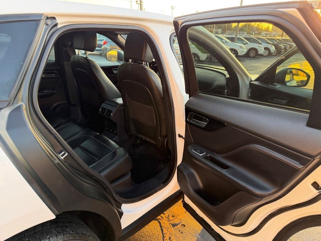 Used 2018 Jaguar F-PACE Prestige AWD/4WD image 11