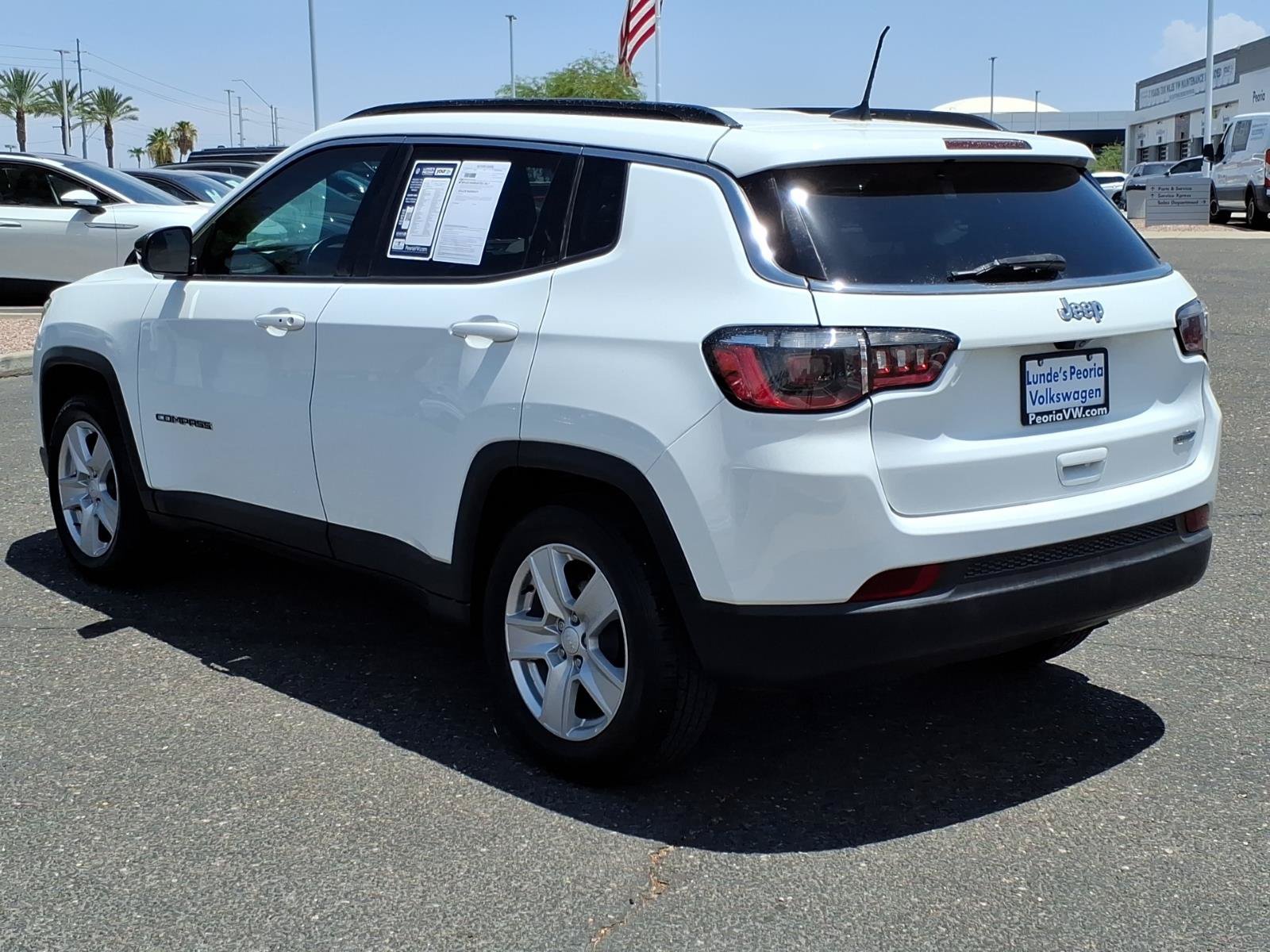 Used 2022 Jeep Compass Latitude w/ Convenience Group FWD image 5