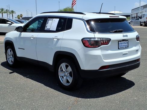 Used 2022 Jeep Compass Latitude w/ Convenience Group FWD image 5