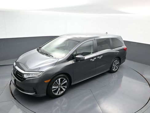 Certified 2024 Honda Odyssey Touring image 35