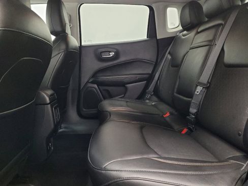 Used 2018 Jeep Compass Latitude w/ Popular Equipment Group FWD image 18