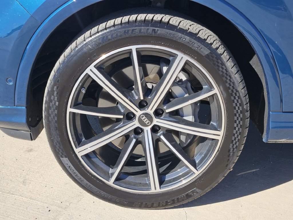 Used 2022 Audi Q7 3.0T Premium Plus AWD/4WD image 9