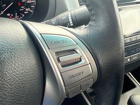 Used 2015 Nissan Altima 2.5 SV image 22