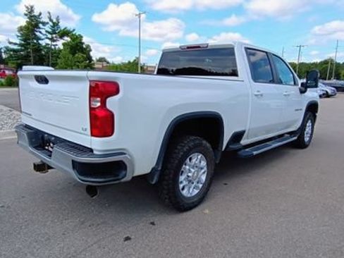 Used 2023 Chevrolet Silverado 2500 LT w/ Convenience Package AWD/4WD image 7