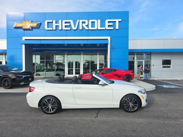 Used 2020 BMW 230i Convertible w/ Convenience Package RWD image 2