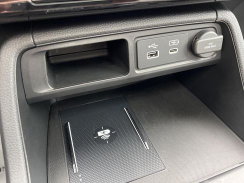 Used 2025 Honda Pilot Elite image 23
