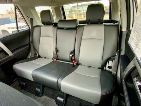 Used 2022 Toyota 4Runner SR5 Premium image 26