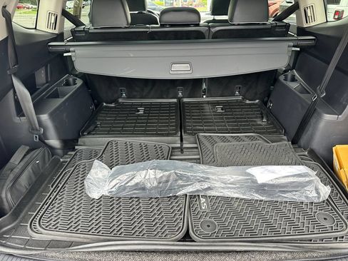 Used 2024 Volkswagen Atlas SEL Premium R-Line AWD/4WD image 20