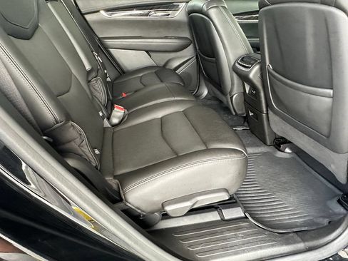 Used 2022 Cadillac XT6 Premium Luxury FWD image 32
