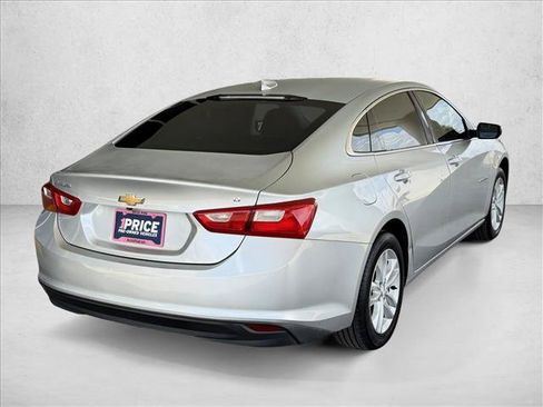 Used 2017 Chevrolet Malibu LT FWD image 6