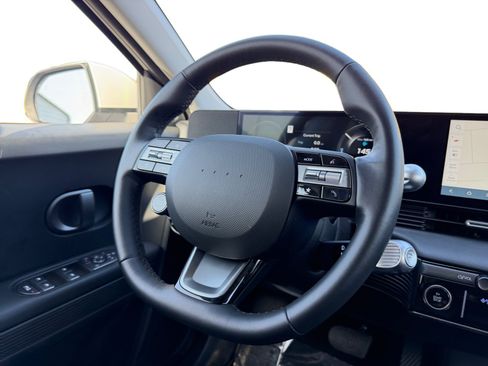 Used 2025 Hyundai Ioniq 5 SEL RWD image 8