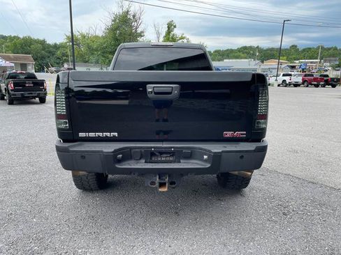 Used 2013 GMC Sierra 2500 Denali w/ Suspension Package, Off-Road AWD/4WD image 6