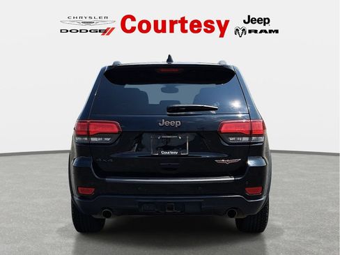 Used 2018 Jeep Grand Cherokee Trailhawk w/ Trailhawk Luxury Group AWD/4WD image 5