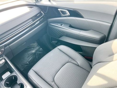New 2026 Kia Carnival SX Prestige FWD image 14