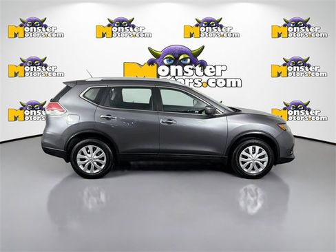 Used 2016 Nissan Rogue S image 4