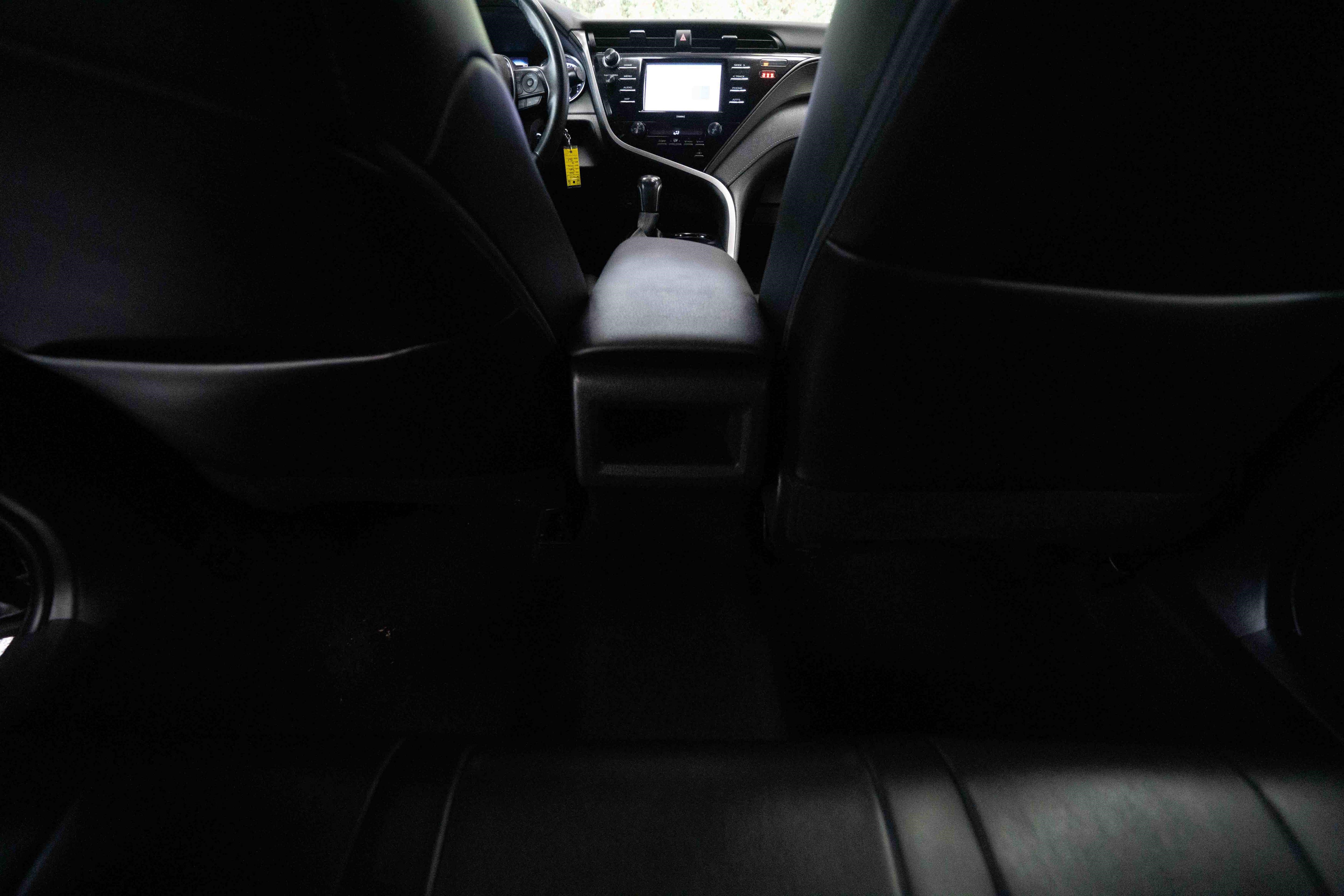 Used 2020 Toyota Camry SE FWD image 22