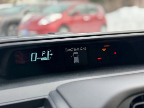 Used 2014 Toyota Prius C Three image 12