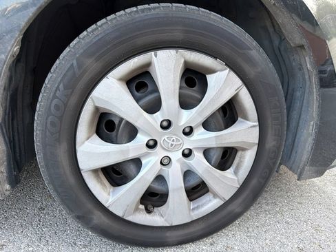 Used 2022 Toyota Corolla LE FWD image 6