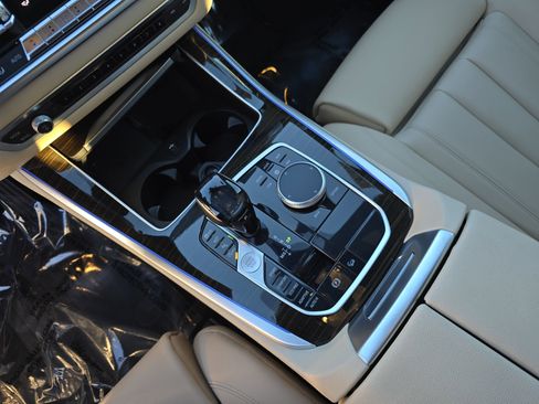 Used 2020 BMW X5 xDrive40i w/ Premium Package image 26