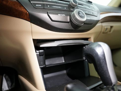 Used 2011 Honda Accord EX-L image 22