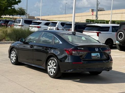 Used 2025 Honda Civic LX image 9