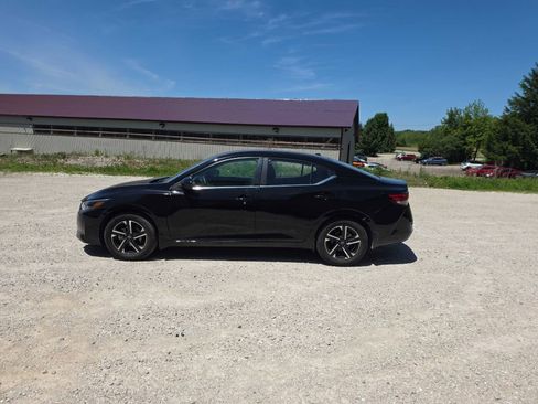Used 2025 Nissan Sentra SV w/ All-Weather Package FWD image 8
