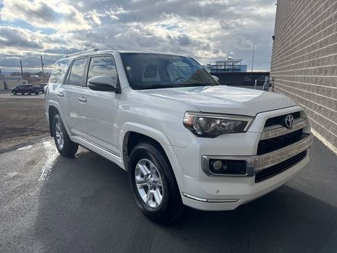 Used 2016 Toyota 4Runner Limited image 3