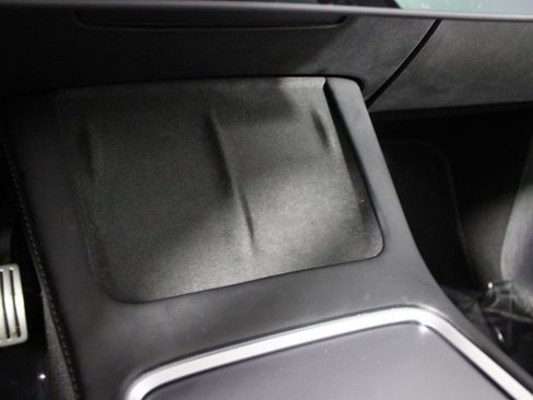 Used 2022 Tesla Model Y Performance image 18