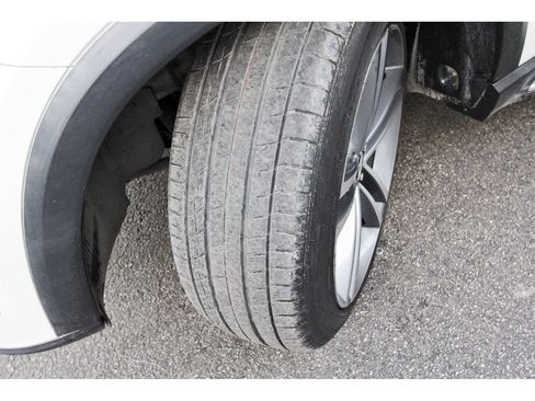 Used 2020 Mercedes-Benz GLE 350 4MATIC image 33