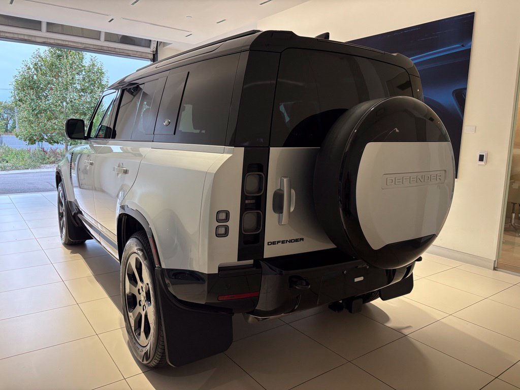 Used 2024 Land Rover Defender 110 X AWD/4WD image 2