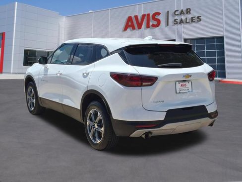 Used 2025 Chevrolet Blazer LT FWD image 9
