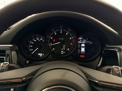 Certified 2026 Porsche Macan AWD/4WD image 21